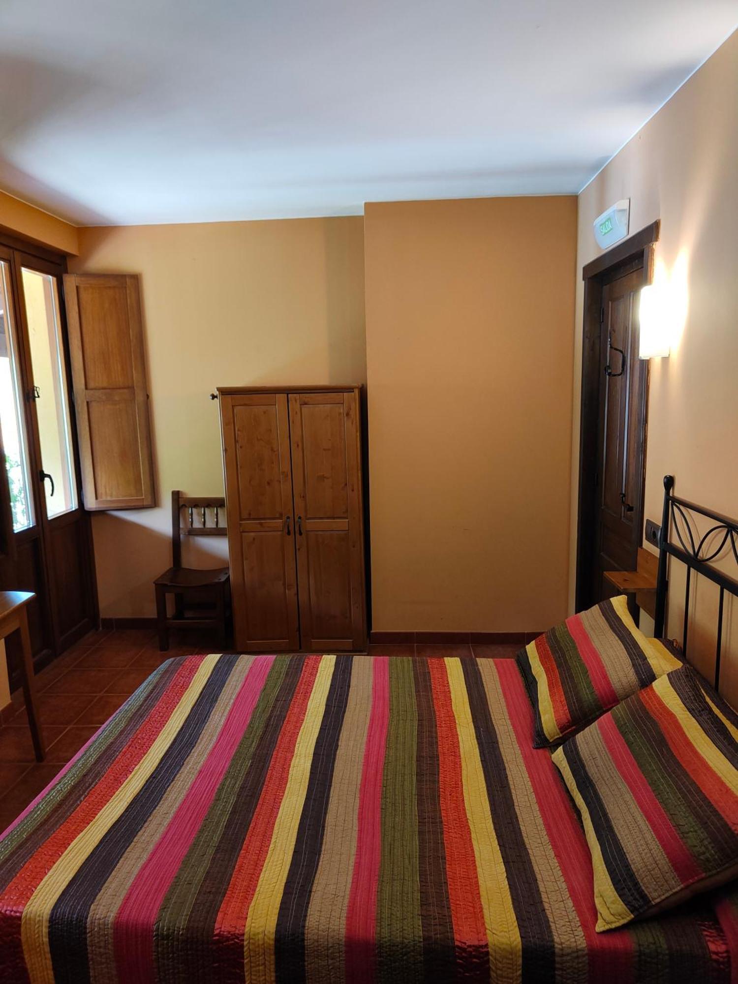 Hotel Dona Gaudiosa بولا دي لينا المظهر الخارجي الصورة